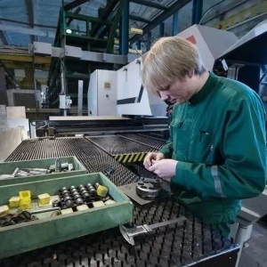 机械工程师是拿钱烧出来的？？。